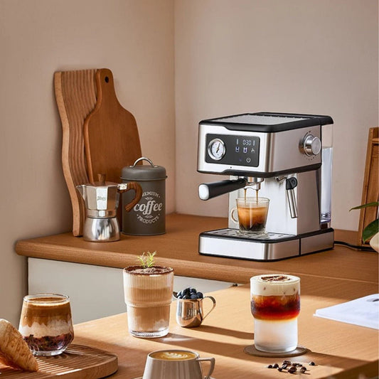 Cafetière semi automatique dans une cuisine 

