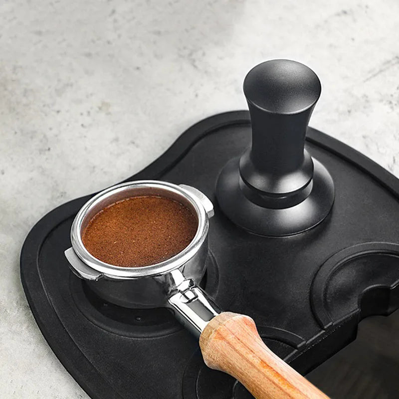 Tasseur café automatique sur sa base
